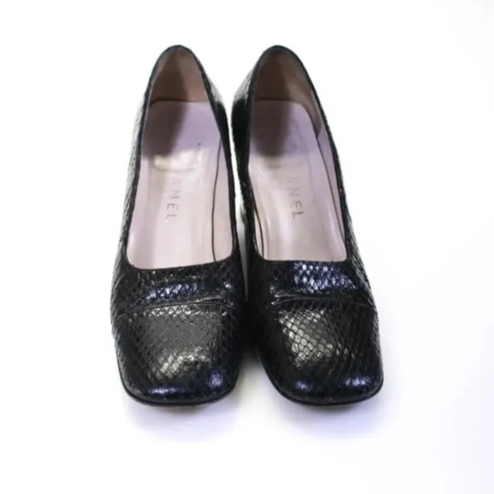Gorgeous Chanel heels square toe - Picture 1 of 5